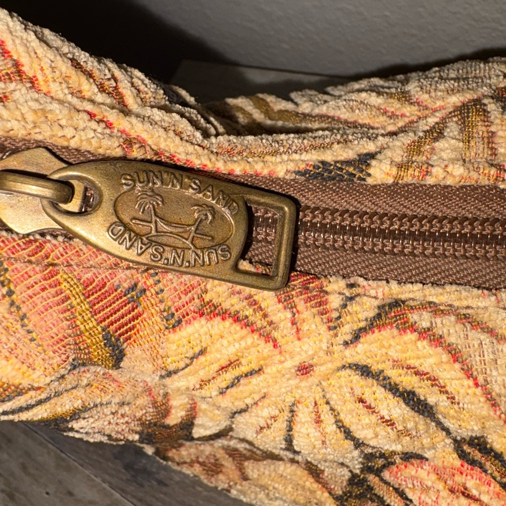 Tropical Leaf Pattern Shoulder Bag - image 6